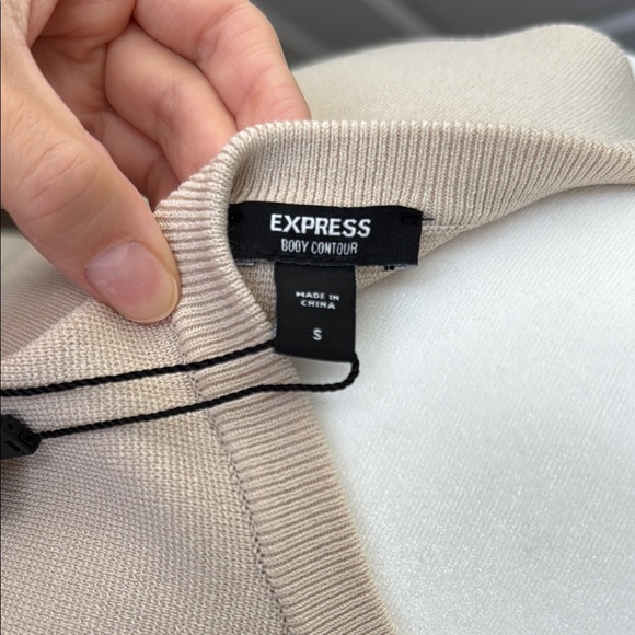 Express Thick Cream Top - Picture 3 of 4